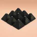 Pirâmide de licor de menta - Imagem 2